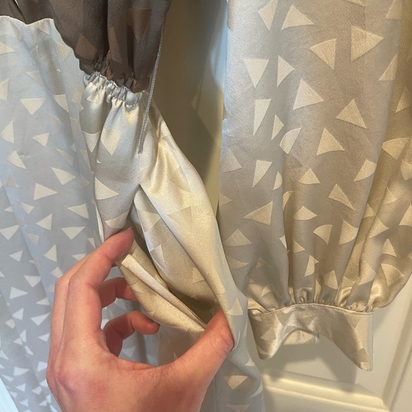 Vintage 100% Silk Long-Sleeved Dress - Picture 5 of 9